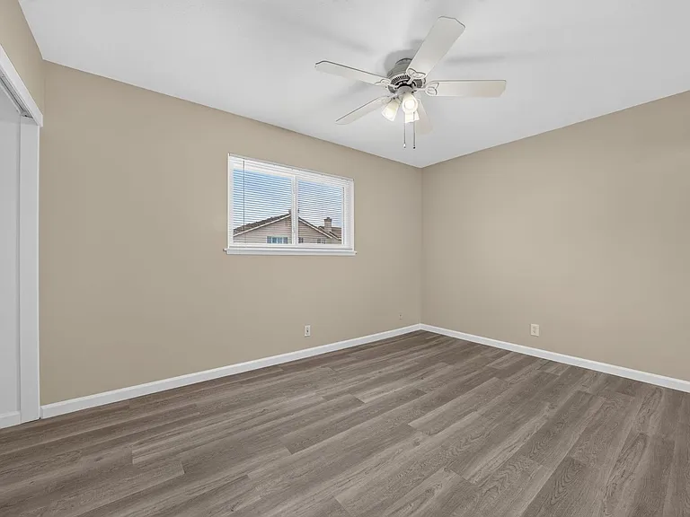 9838 Argyle Dr — Photo 9