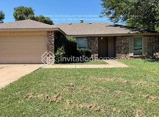 2510 Rialto Way, Grand Prairie, TX 75052