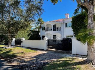 4765 N Bay Rd #1, Miami Beach, FL 33140