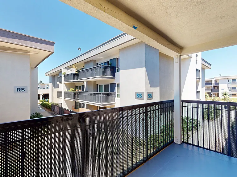 Eight 80 Newport Beach — Photo 207