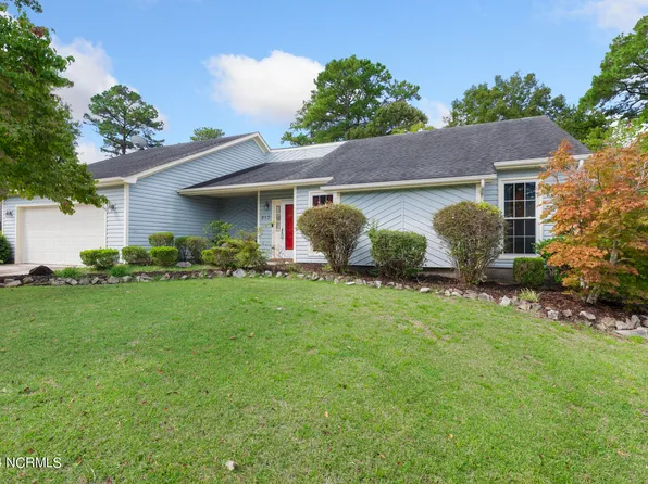 213 Teakwood Place, Midway Park, NC 28544