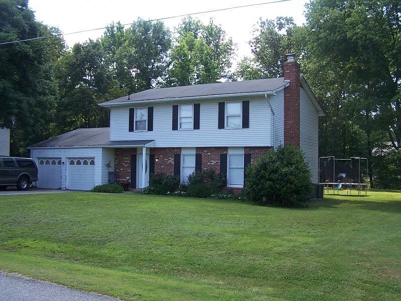 1st image of 804 Churchill Dr
