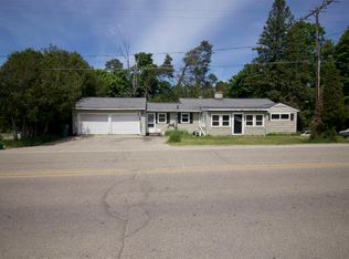 3401 Pickerel Lake Rd, Petoskey, MI 49770