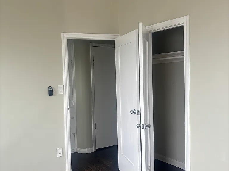 2536 S Palm Grove Ave — Photo 9