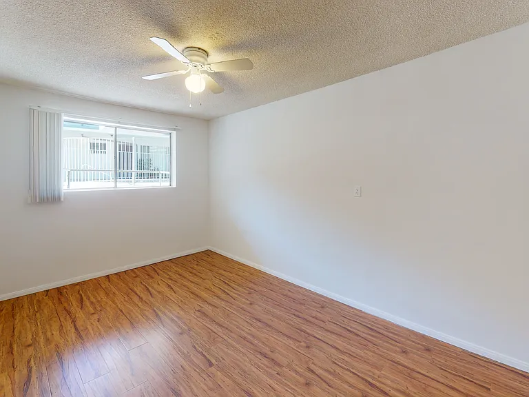 Parkvue Apartments — Photo 11