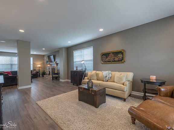 4th image of 2542 Heron Ln