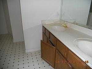 3rd image of 540 Avalon Forest Dr