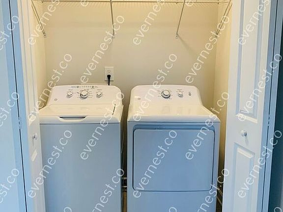 2nd image of 213 Alpine Dr Unit B