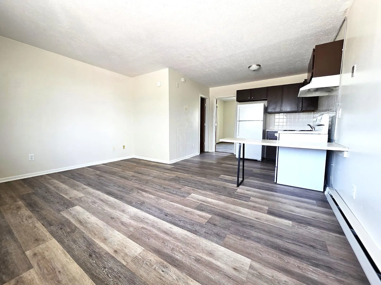 2547 Manchester Rd - Unit 8 — Photo 3