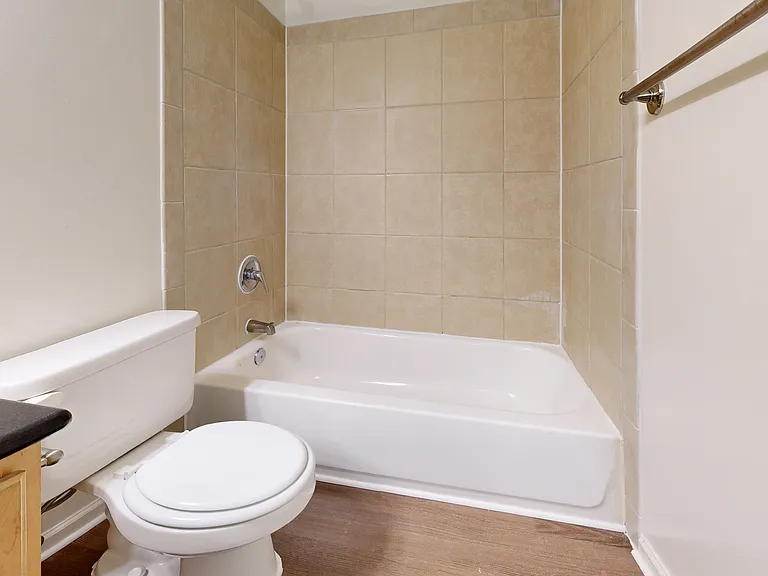 Gayton Pointe Townhomes — Photo 40