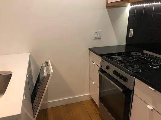 Rented by Nooklyn NYC LLC | media 37