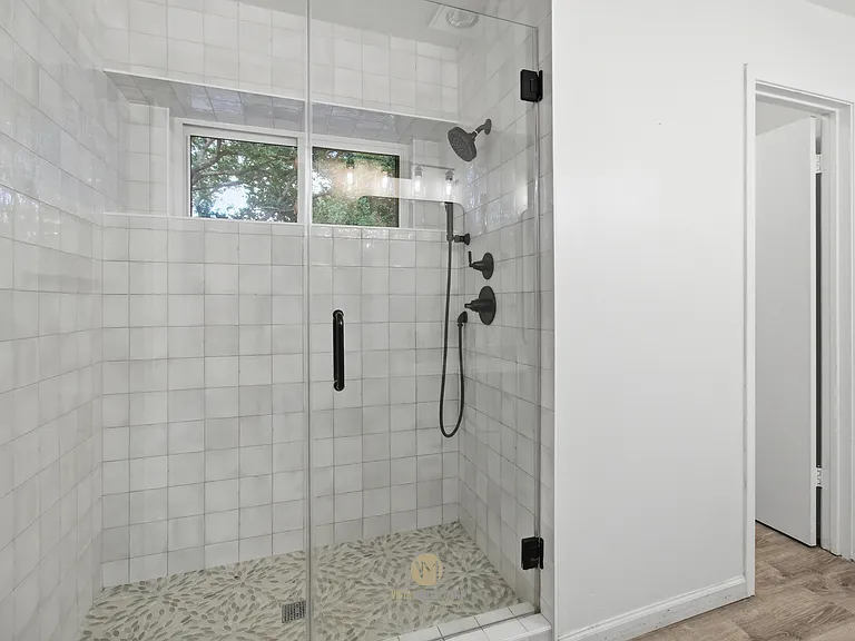 13811 Stone Hollow Dr — Photo 18
