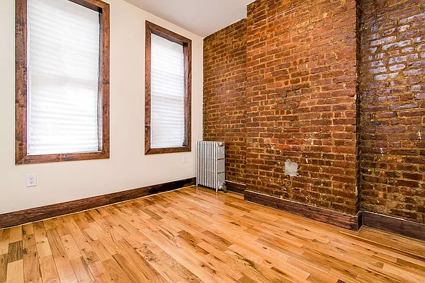 Rented by Nooklyn NYC LLC | media 40