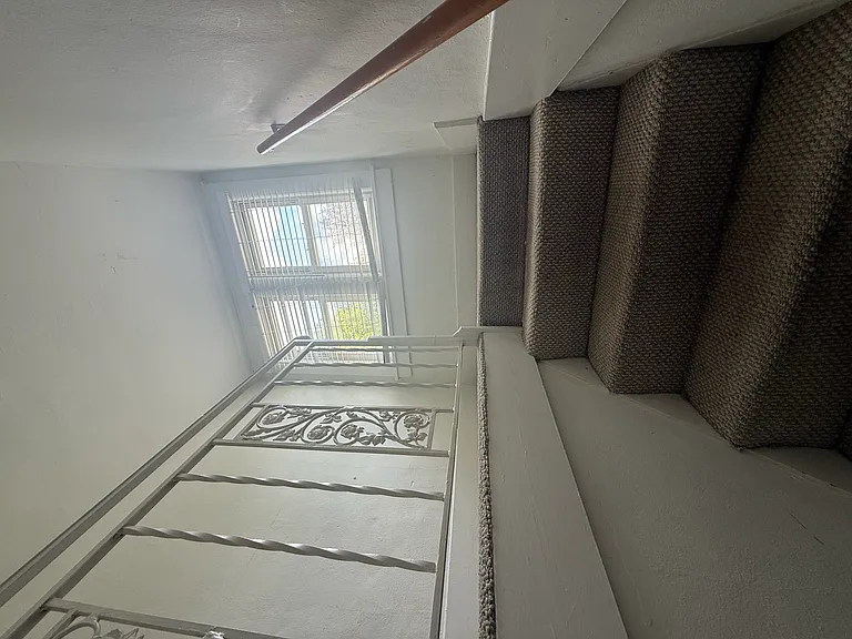 1004 Gillock St — Photo 46