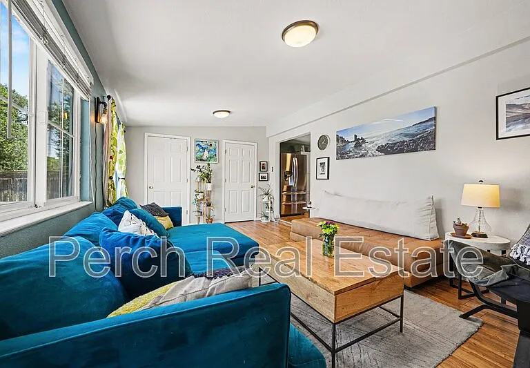 1595 W Maple Ave — Photo 6