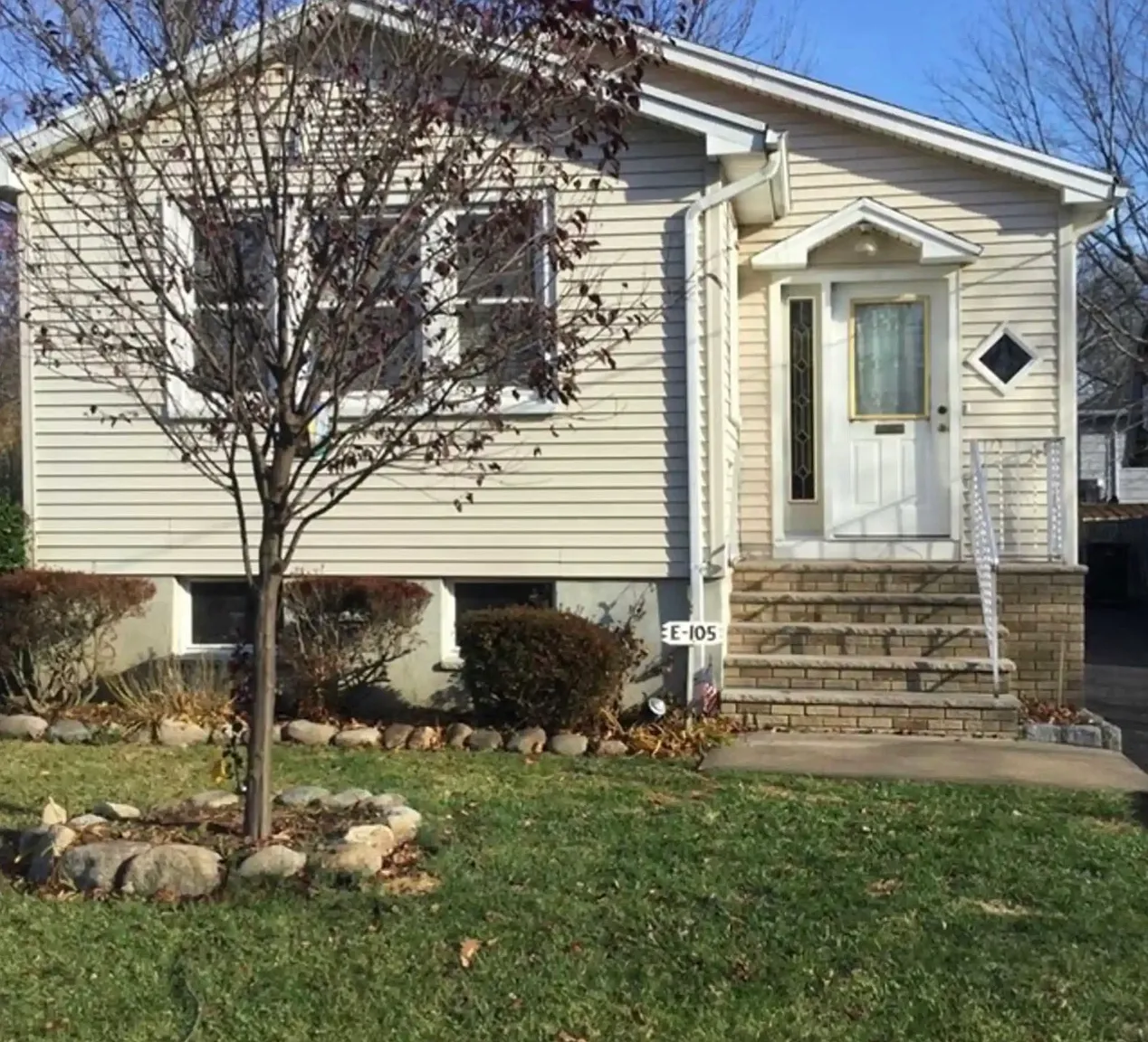 3 bed, 1300 sqft, $3,500 — Photo 1