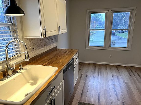 5th image of 1542 7th St