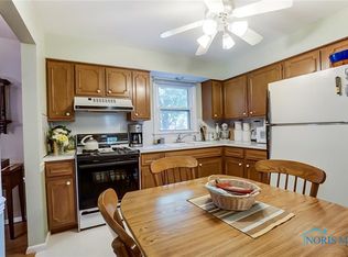 6407 Longfellow Rd, Sylvania, OH 43560