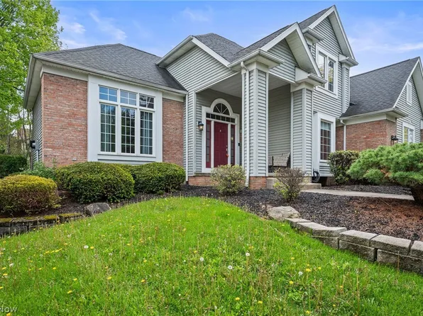 4715 Hilary Cir, Stow, OH 44224