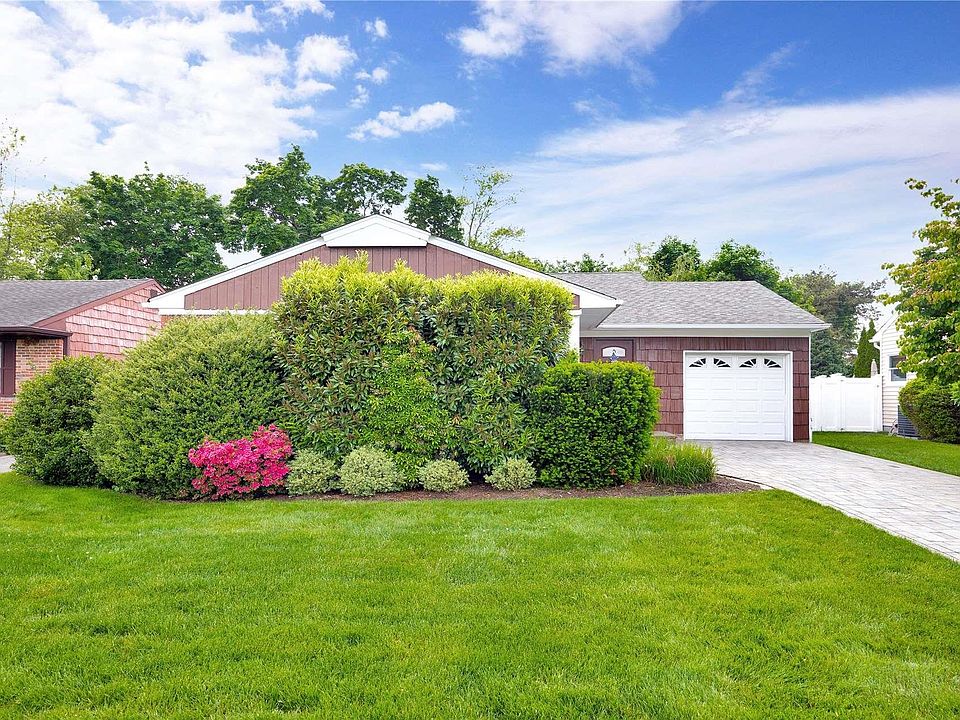 1st image of 90 Hemlock Drive