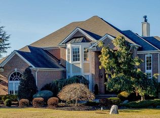 15 Cheyenne Dr, Pennington, NJ 08534