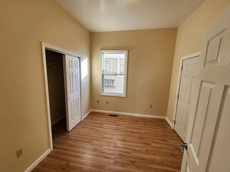 1945 Leishman Ave #1 — Photo 10