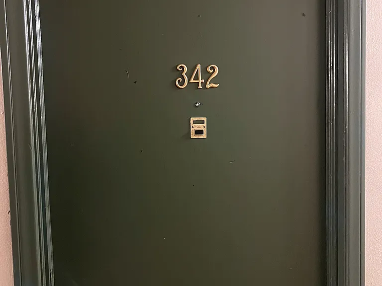 Lennox Lanai Apartments — Photo 39
