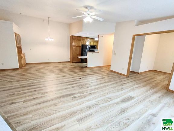 4th image of 4500 Glenn Ave APT 306