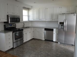7228 Hickory Ln, Mechanicsville, VA 23111