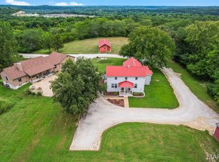 7102 Shadow Ln, Villa Ridge, MO 63089