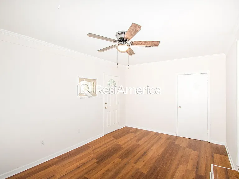 3820 Bishops Bridge Rd — Photo 11