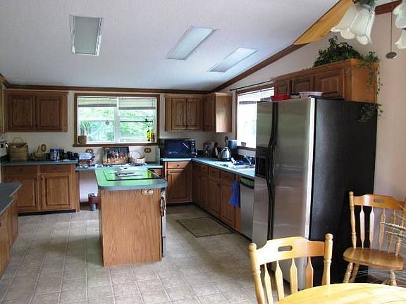 4th image of 1141 Laurel Creek Road Ext