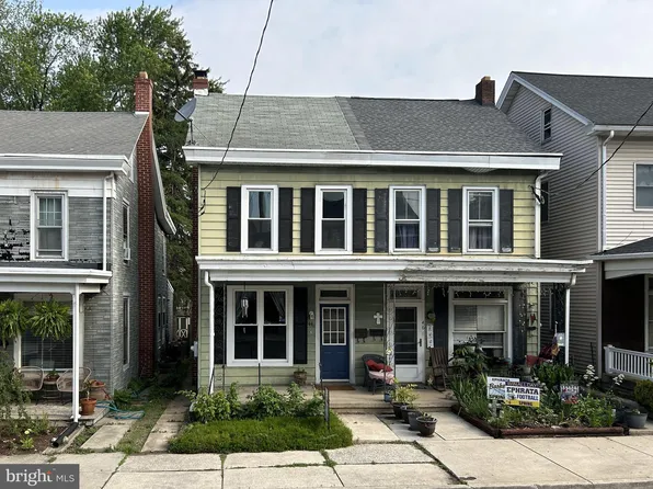 44 N Church St, Ephrata, PA 17522