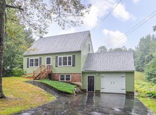 7 Deering Dr, Center Barnstead, NH 03225