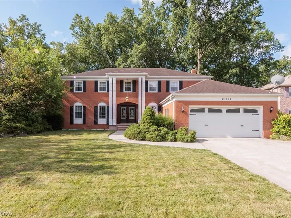 27481 Pineview Dr, Westlake, OH 44145