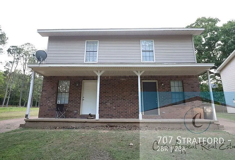 707 Stratford Dr #2 — Photo 1