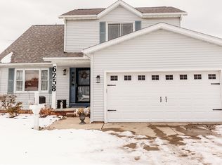 6258 Smith Rd, Brookpark, OH 44142