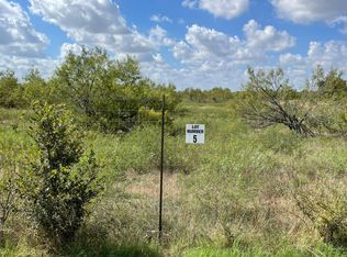 5 County Road 484, Elgin, TX 78621