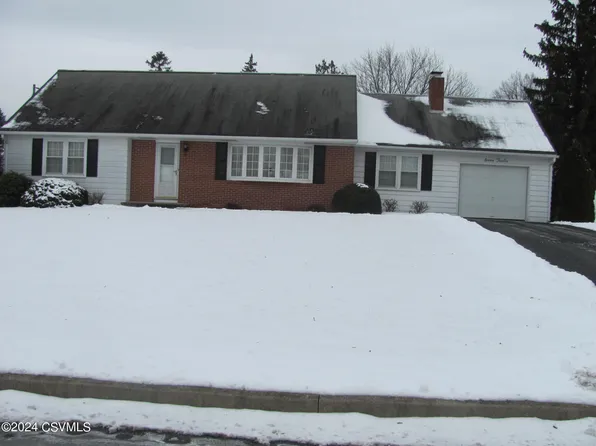 712 Saint Paul St, Lewisburg, PA 17837