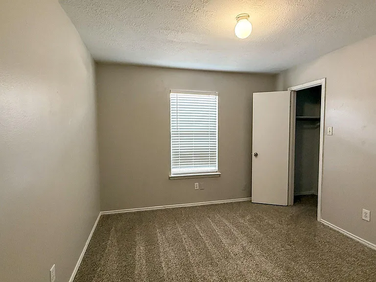 503 Willow West Dr — Photo 18