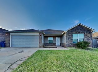 2033 W Hunter Springs Way, Mustang, OK 73064