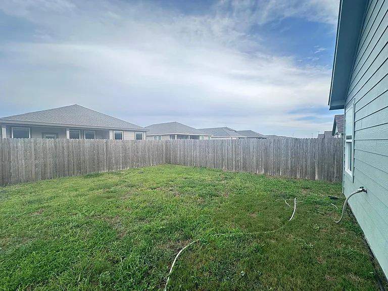 2722 Winterfell St — Photo 21