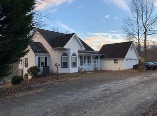 457 Oakmont Dr, Hiawassee, GA 30546