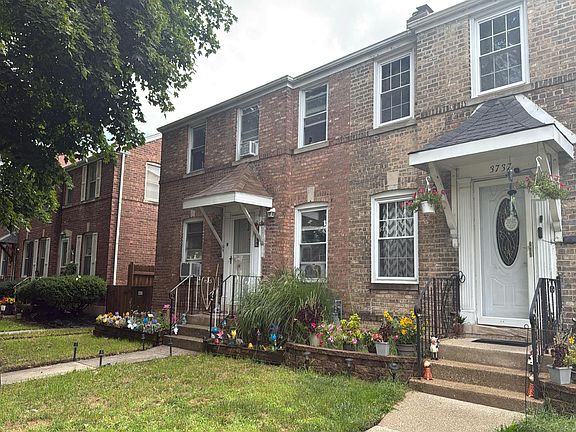 2nd image of 3735 S 57th Ct