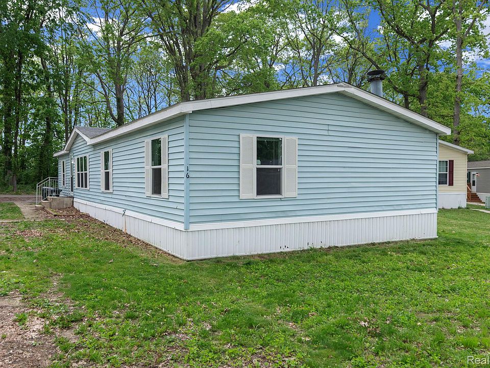 1st image of 16 Canary Hill Dr