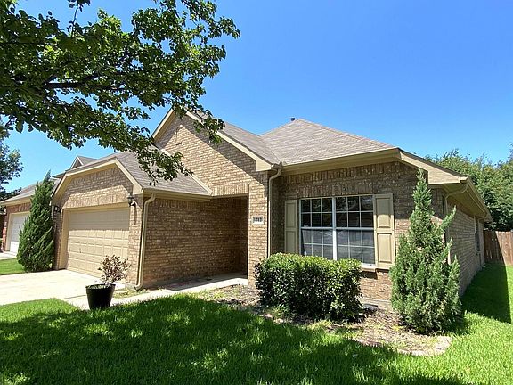 2nd image of 712 Creekside Dr