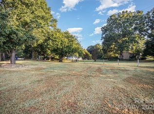 4921 W Sugar Creek Rd, Charlotte, NC 28269