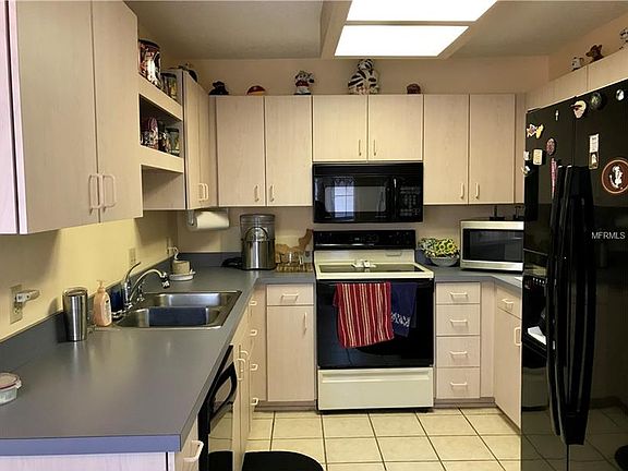 5th image of 2490 S Glen Eagles Dr