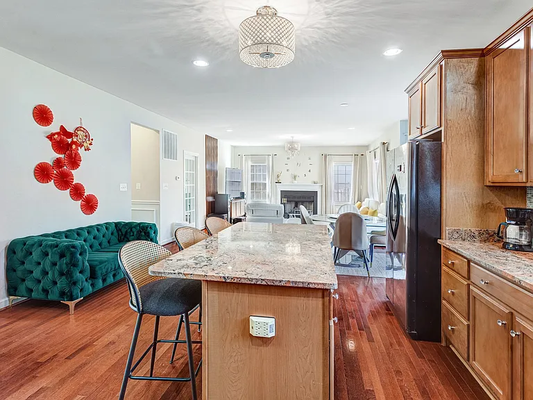 8312 Telegraph Rd — Photo 22