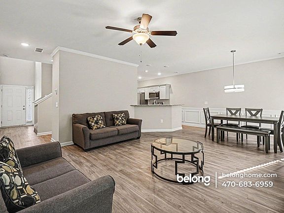 5th image of 238 Eva Way NE